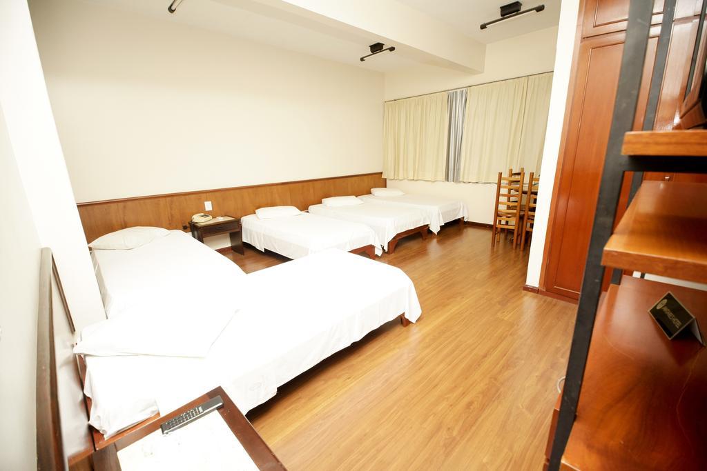 Galatas Central Hotel Patos de Minas Extérieur photo